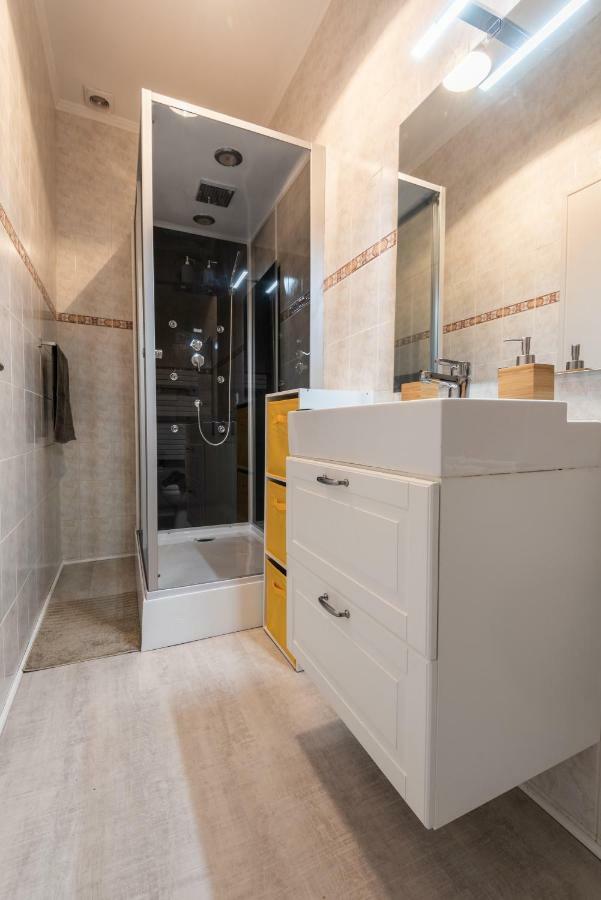 Appartement Coeur De Ville - Wifi - Lave-Seche Linge Pau Exterior foto